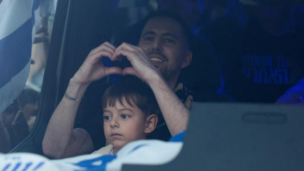 אלקנה בוחבוט חזר הביתה