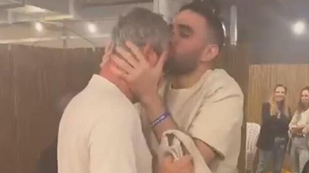 החיבוק של שגב כלפון ואוהד בן עמי 