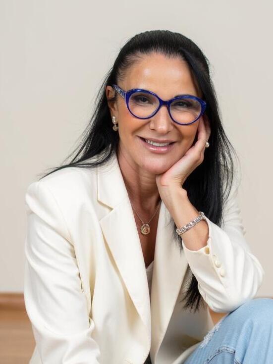 ד"ר מרינה לנדאו, מומחית ברפואת עור, מכבי שירותי בריאות