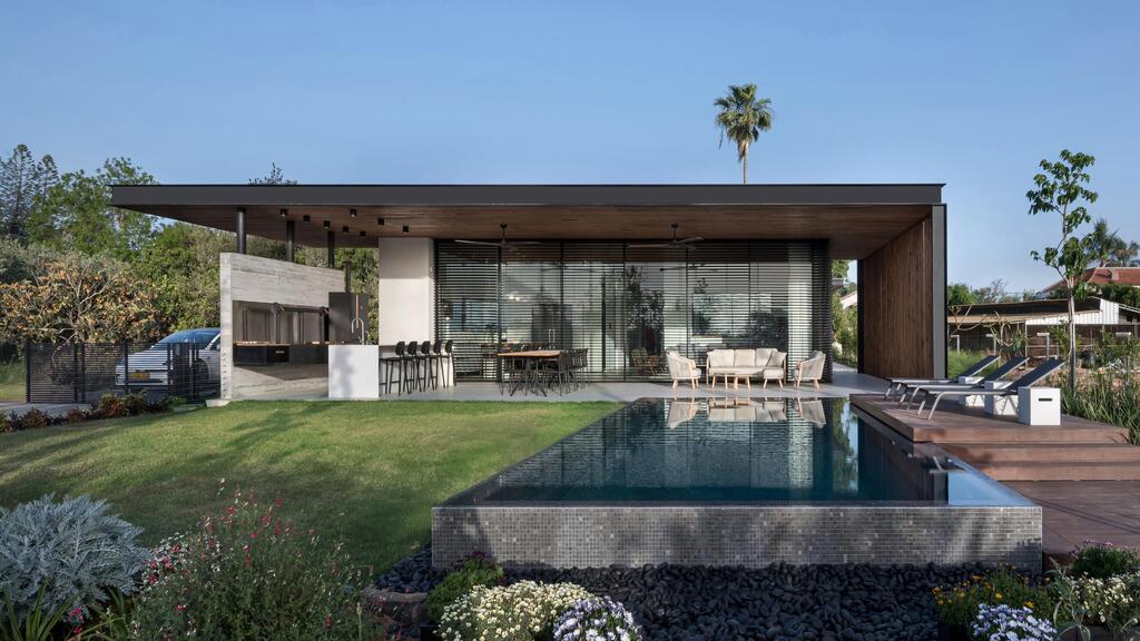 Photo: Amit Gosher בית לשף במושב, תכנון: רון שינקין