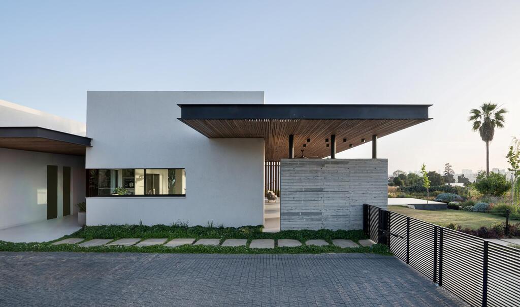 Photo: Amit Gosher בית לשף במושב, תכנון: רון שינקין