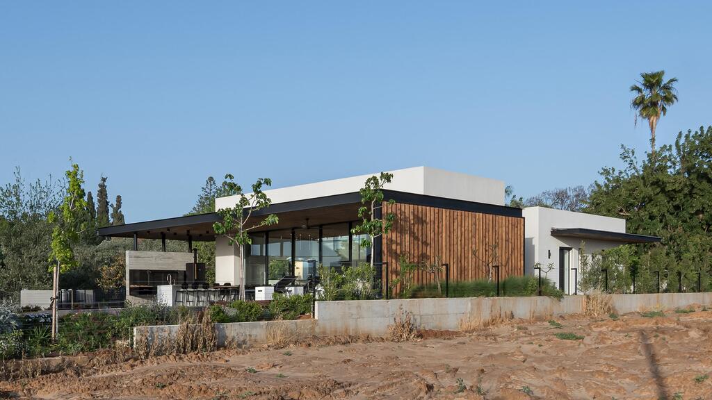 Photo: Amit Gosher בית לשף במושב, תכנון: רון שינקין