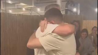 החיבוק של שגב כלפון ואוהד בן עמי 