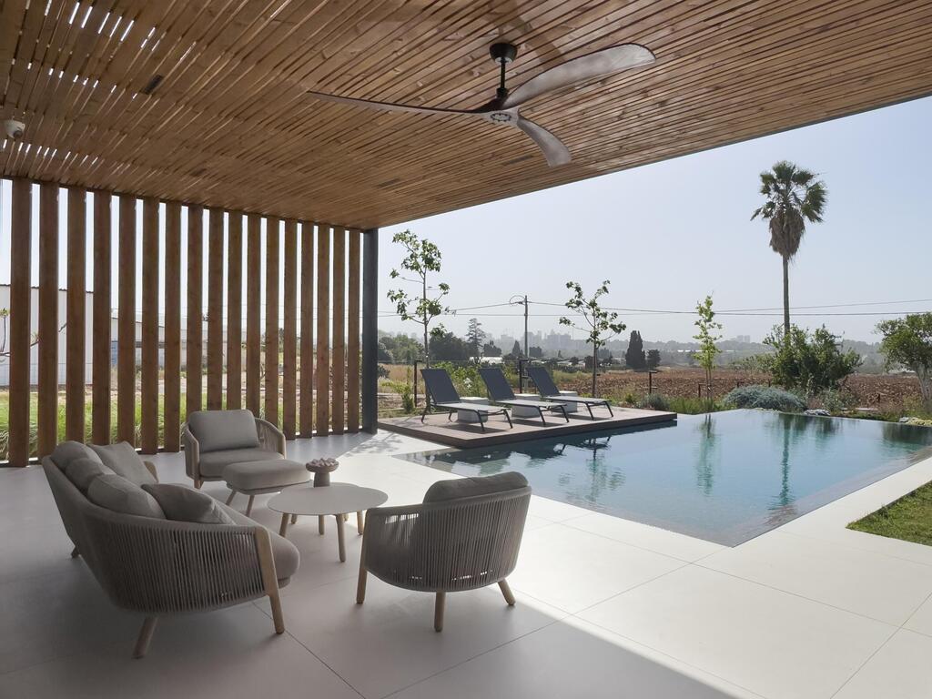 Photo: Amit Gosher בית לשף במושב, תכנון: רון שינקין