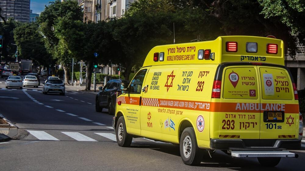 אמבולנס מד"א