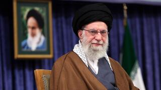 מנהיג איראן עלי חמינאי במפגש עם ספורטאים