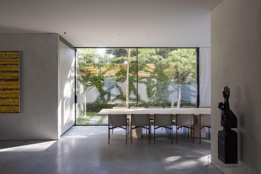 The dining area (Photo: Nimrod Levy) בית פרטי בהרצליה פיתוח, תכנון: עמיר צורף