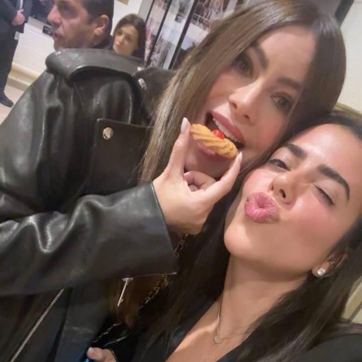 Sofia Vergara and Israeli stylist Or Luzon at Omer Adam’s Madison Square Garden concert (Photo: screengrab) מאחורי הקלעים הופעה עומר אדם מדיסון סקוור גארד