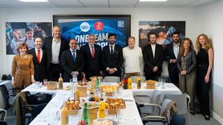 Left to right: Israel’s ambassador to international organizations, Robert Singer, Hapoel Chief Commercial Officer Ben Rubino, Paris Basketball President David Kahn, Hapoel General Manager George Hinas, Hapoel Tel Aviv Operations Manager Omri Levinger, Sonia Gomes de Mesquita 