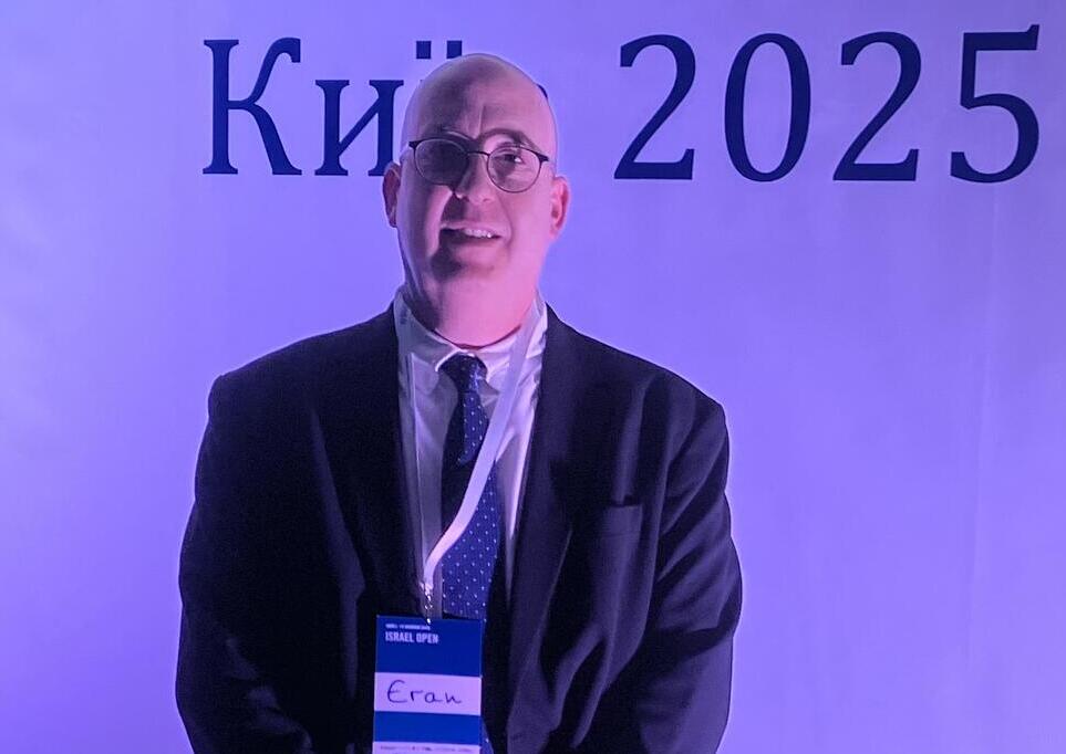 Эран Беркович на ярмарке алии в Киеве (Фото: Эдуард Докс) Ярмарка алии" в Киеве