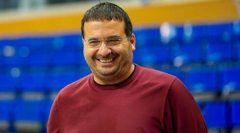 עופר ינאי, בעל השליטה במועדון הכדורסל הפועל ת"א