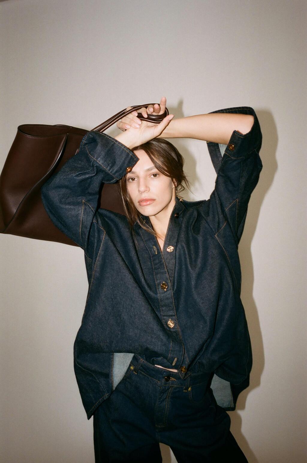 אליענה זקס בהפקת אופנה לפקטורי 54