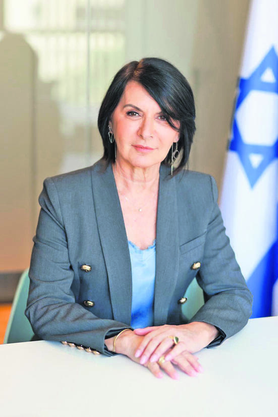 Gusti Yehoshua Braverman (Photo: Elite Beauty) גוסטי יהושע ברוורמן