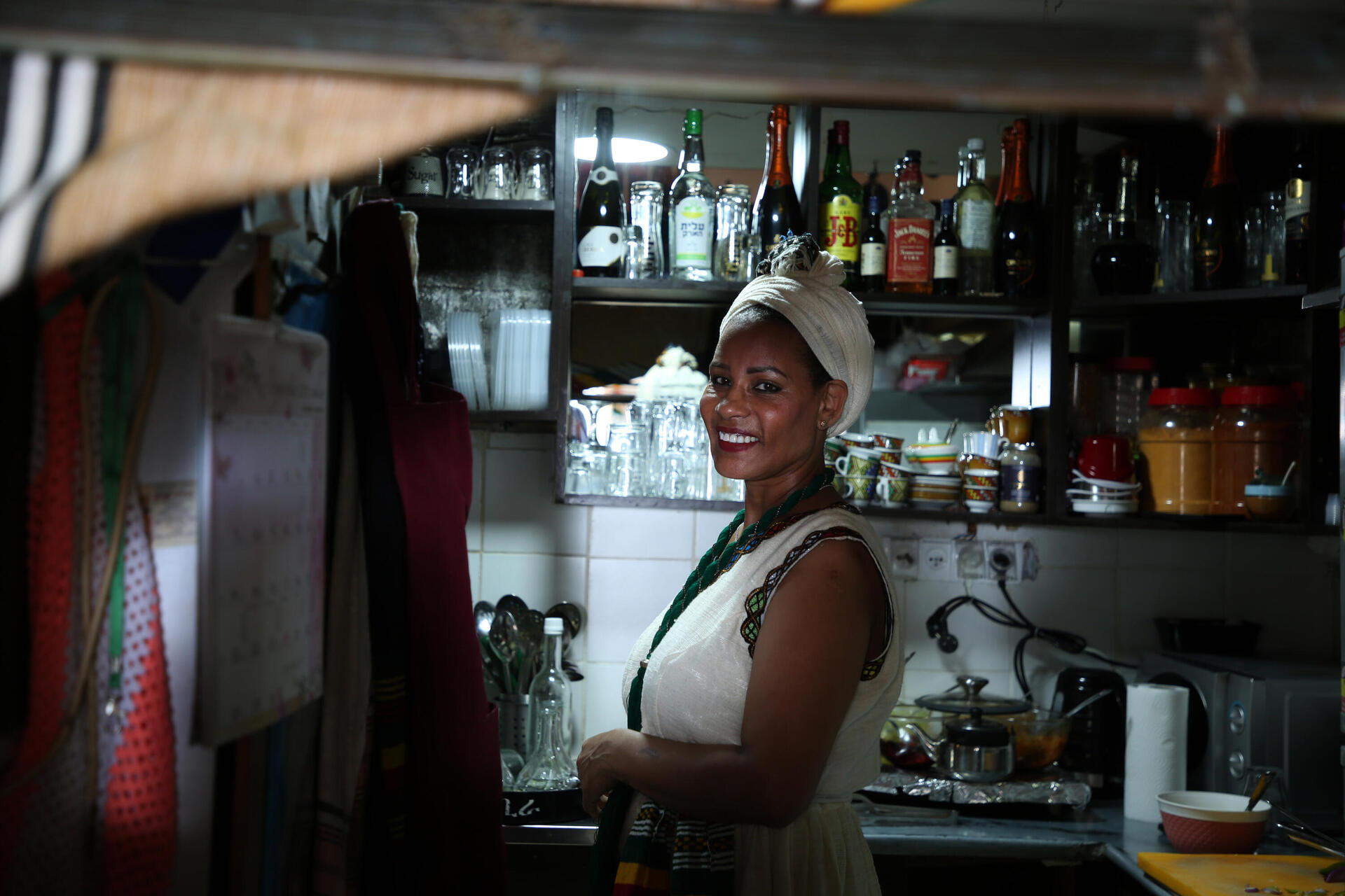 אילנה אסקיאס במטבח הצנוע שלה במסעדת בייאנטו 