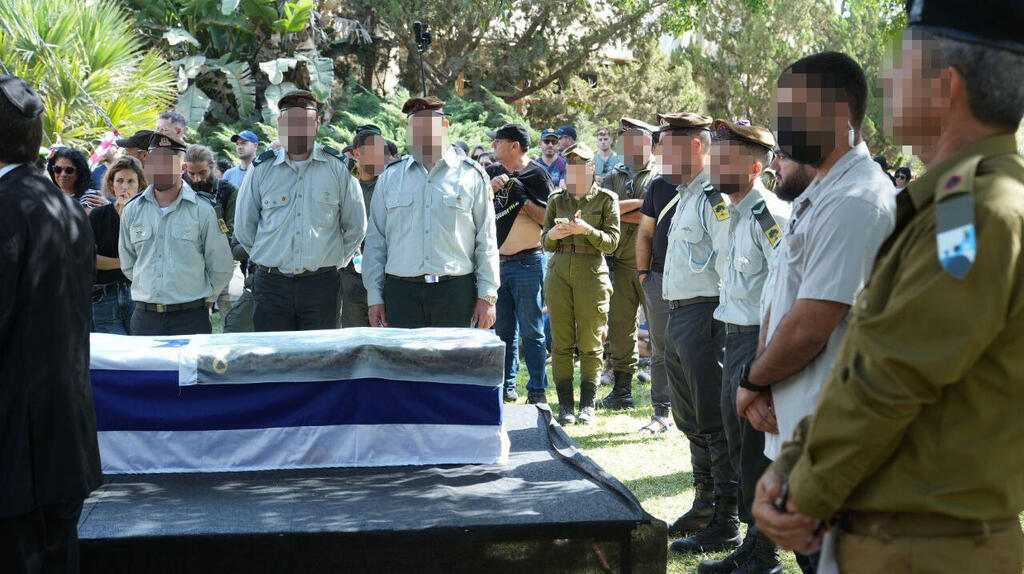 המונים מלווים את תמיר אדר למנוחות: "נלחמת, אבל הצבא לא הגיע"