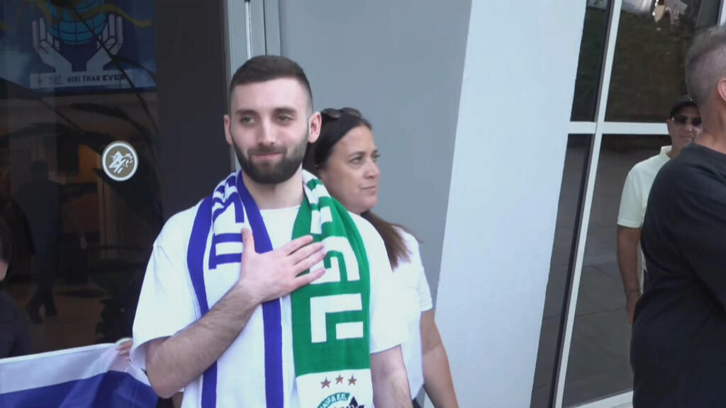 מתן אנגרסט משתחרר משיקום וחוזר לביתו