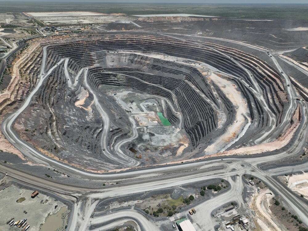 Рудник Карове в Ботсване (Фото: Bashi Kikia, shutterstock) מכרה יהלומי בבוטסואנה