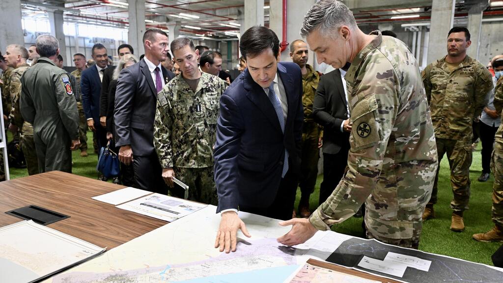 U.S. Secretary of State Marco Rubio (Photo: David Azagury, U.S. Embassy Jerusalem) מזכיר המדינה של ארה"ב מרקו רוביו בביקור בבסיס המפקדה האמריקנית בישראל