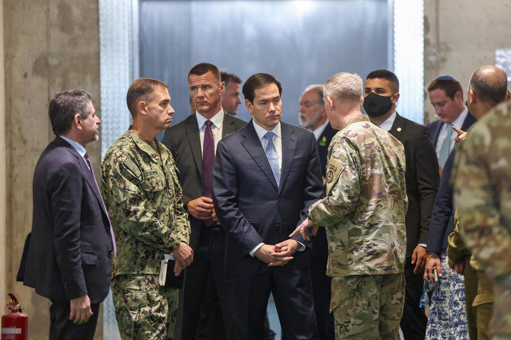 US Secretary of State Marco Rubio at the international command center in Kiryat Gat (Photo: Fadel SENNA / POOL / AFP) מרקו רוביו