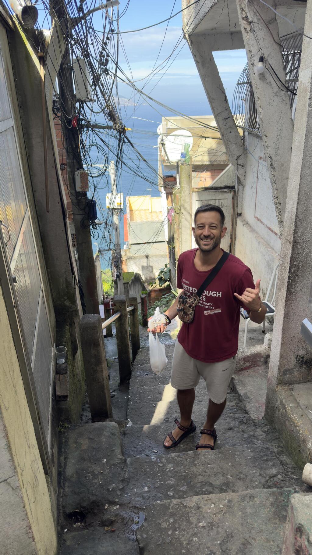 In favela in Brazil בפאבלה בברזיל
