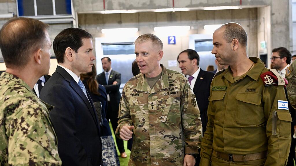 Рубио в штабе в Кирьят-Гате (Фото: David Azagury, U.S. Embassy Jerusalem ) מזכיר המדינה של ארה"ב מרקו רוביו בביקור בבסיס המפקדה האמריקנית בישראל