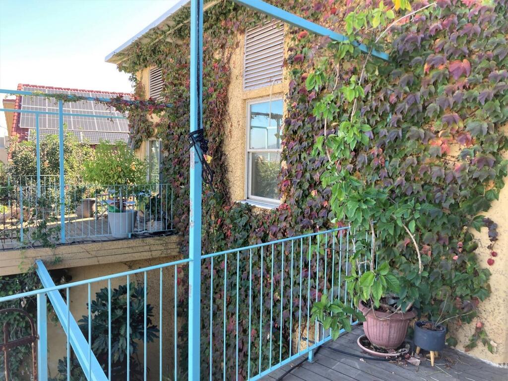 הבית הפסיבי בנוי ממכולה ביישוב אשחר בצפון