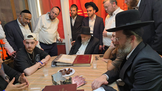 המפגש של בר קופרשטיין והמנהיג הליטאי, הרב משה הלל הירש