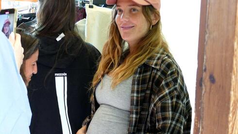 פפראצי פופ אפ דנה פרידר 