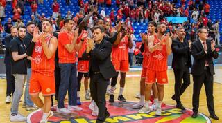 הפועל תל אביב חוגגת בסיום