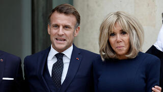נשיא צרפת עמנואל מקרון ו רעייתו בריז'יט מקרון