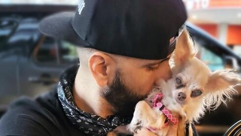 "הצל" עם כלבתו האהובה