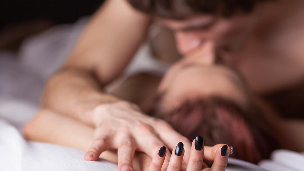 The abusive lover can feel irresistible, until sex becomes control (Photo: Shutterstock) סקס