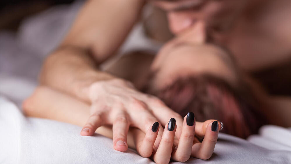 Sex deepens the attachment process (Photo: Shutterstock) סקס