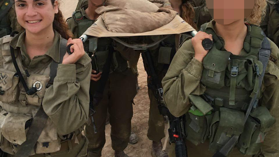 Инбар Хейман во время армейской службы (Фото предоставлено семьей) ענבר היימן ז"ל בשירותה הצבאי