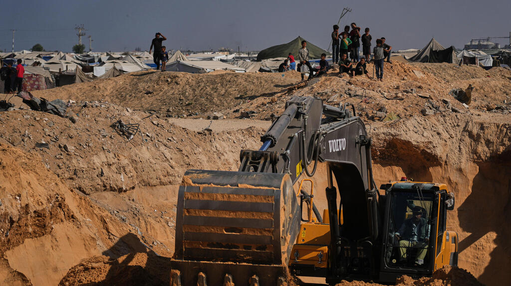 אחרי שבוע של המתנה: חמאס הודיע שימסור שני חללים חטופים ב-16:00