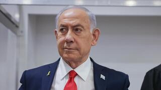 נתניהו נכנס לאולם בית המשפט