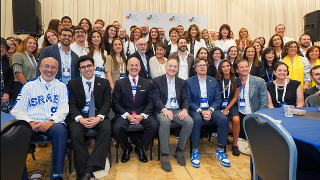  A group photo of AZM delegates attending the 39th World Zionist Congress 