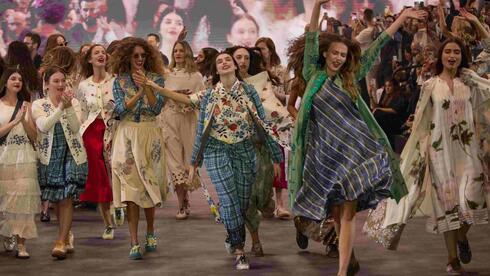 התצוגה של טובה'לה+ בשבוע האופנה תל אביב, 2025