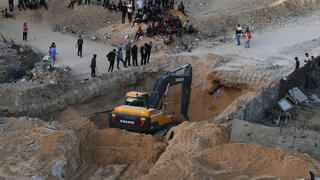 חיפושים בשכונת חמד חאן יונס עזה