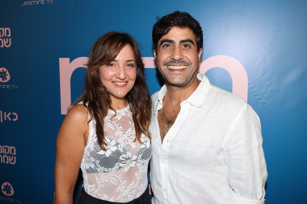 החיוך אומר הכול. אמיר שורוש וטלי בן יוסף (צילום: רפי דלויה)  השקת הסדרה מקום שמח