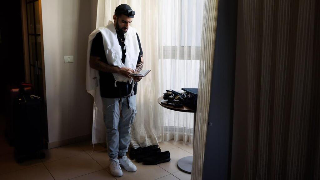 Photo: Ziv Koren שורד השבי שגב כלפון ששוחר בעסקה משבי החמאס לאחר 738 ימים