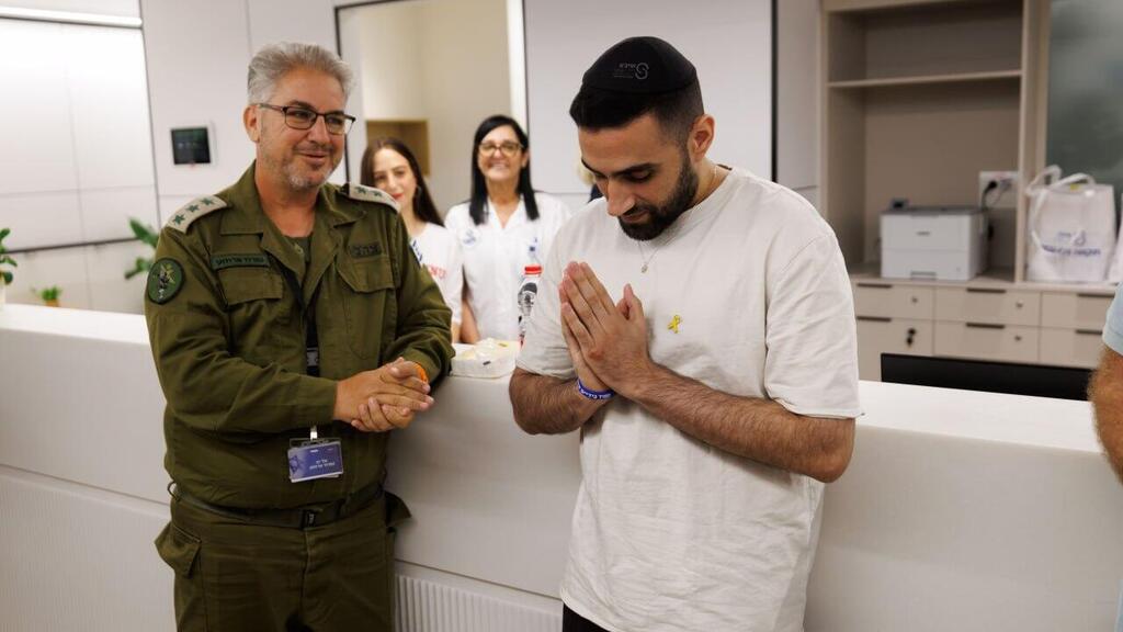 Photo: Ziv Koren שורד השבי שגב כלפון ששוחר בעסקה משבי החמאס לאחר 738 ימים