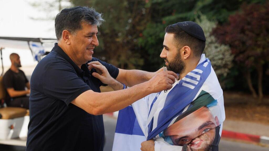 Photo: Ziv Koren שורד השבי שגב כלפון ששוחר בעסקה משבי החמאס לאחר 738 ימים