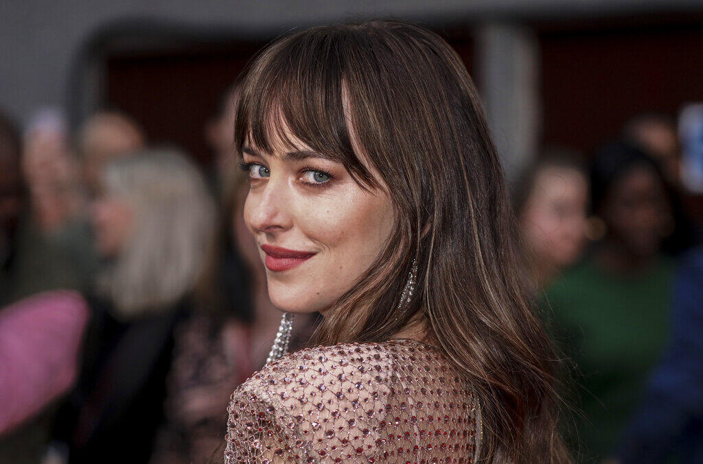 Dakota Johnson (Photo: Joel C Ryan/Invision/AP) דקוטה ג'ונסון