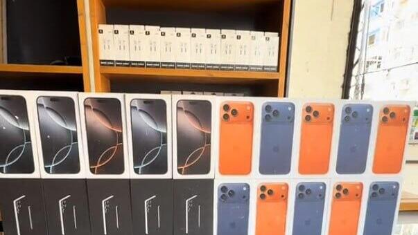 עזתים חוזרים לחיי שגרה