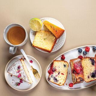 עוגת יוגורט ופירות יער