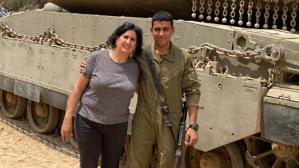 Оз Даниэль и его мама עוז דניאל ז"ל