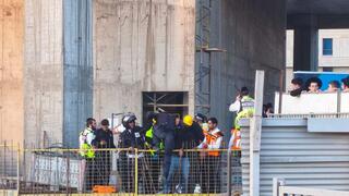 נער נפל מגובה בעצרת בירושלים