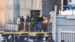 נער נפל מגובה בעצרת בירושלים