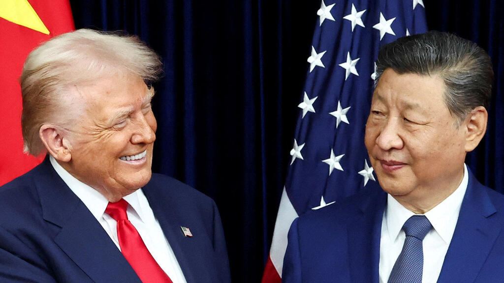 U.S. President Donald Trump, Chinese President Xi Jinping (Photo: Reuters/ Evelyn Hockstein) נשיא ארה"ב דונלד טראמפ ו נשיא סין שי ג'ינפינג בפסגה בעיר בוסאן ב דרום קוריאה